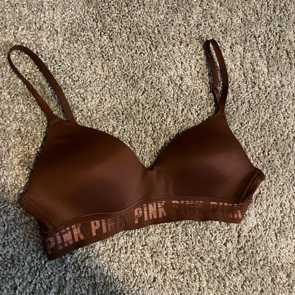 VS PINK Wear Everywhere Wireless Livhtly Limed Bra 32C